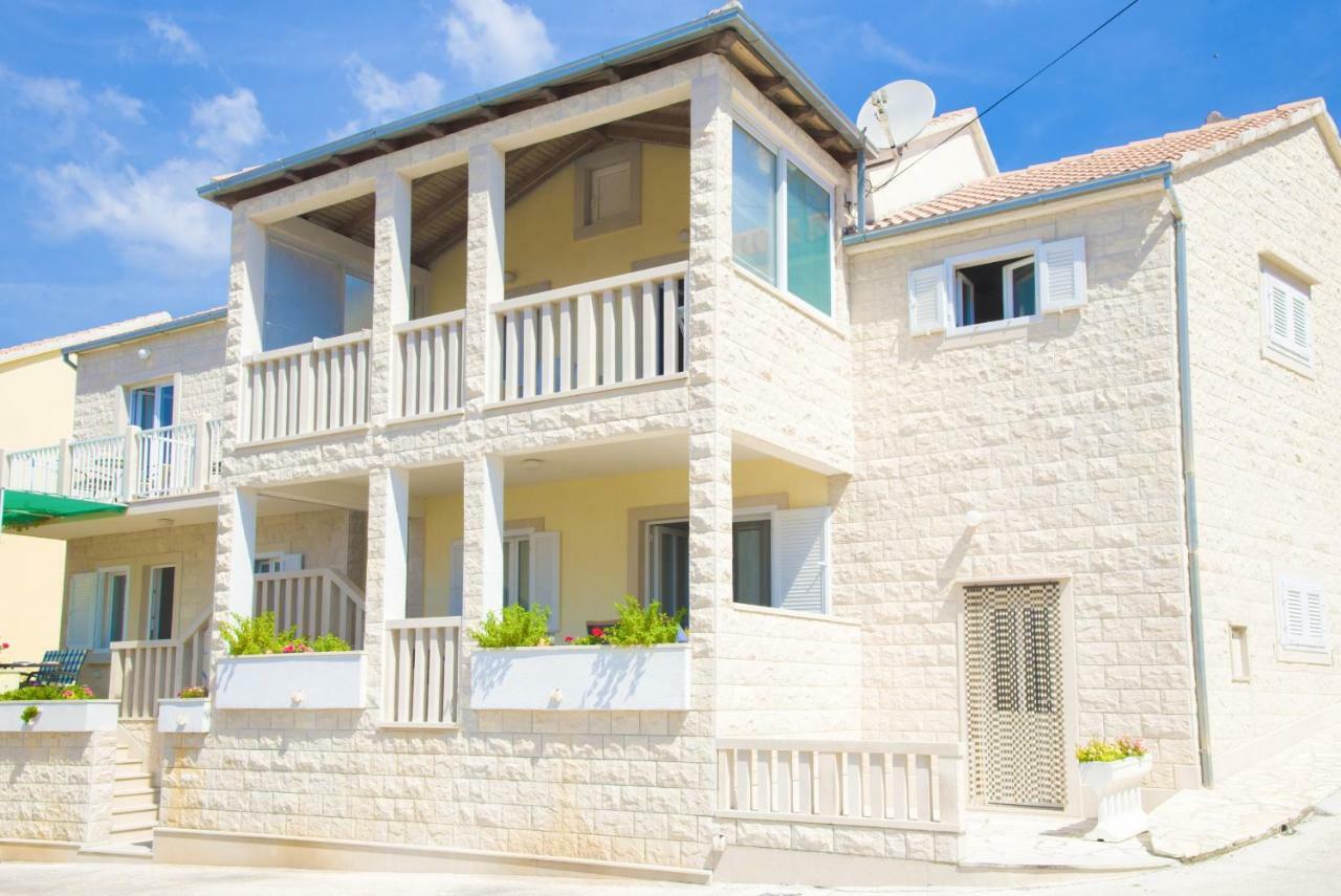 Eni Apartments Bol Ngoại thất bức ảnh