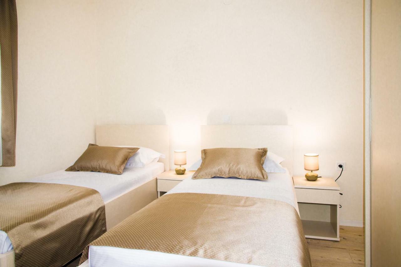 Eni Apartments Bol Ngoại thất bức ảnh